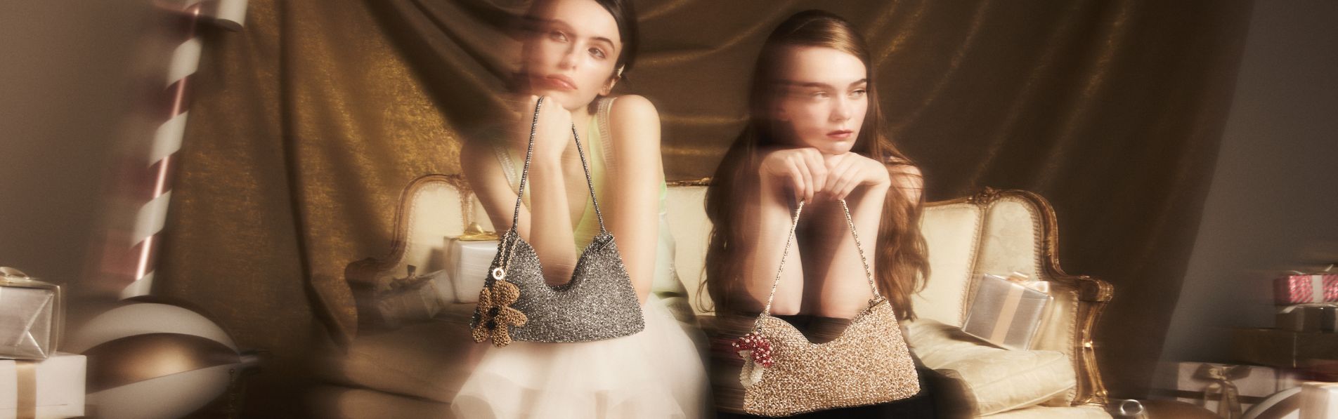 ANTEPRIMA_WIREBAG_CHRISTMAS_CHARM_PA23SR12E5_Ginger_breadman_MOTIVO_VEGE_MUSHROOM_PA25FMZ2J5_FLUIDO_PB24FV81S1_Shoulder_Bag