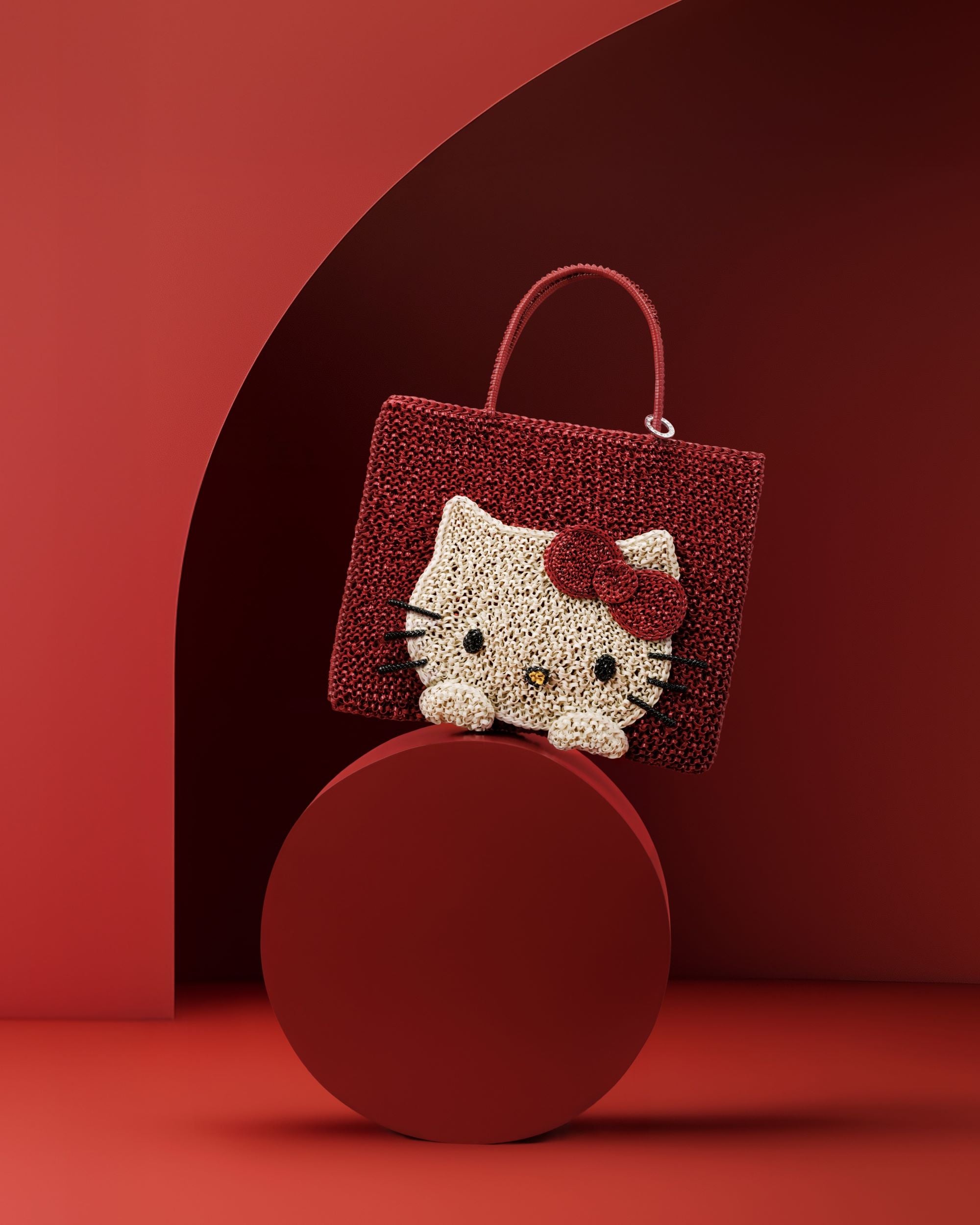 ANTEPRIMA_WIREBAG_SANRIO_HELLO_KITTY_PB24F090JP_STANDARD_Tote_solid-bright-red_mood