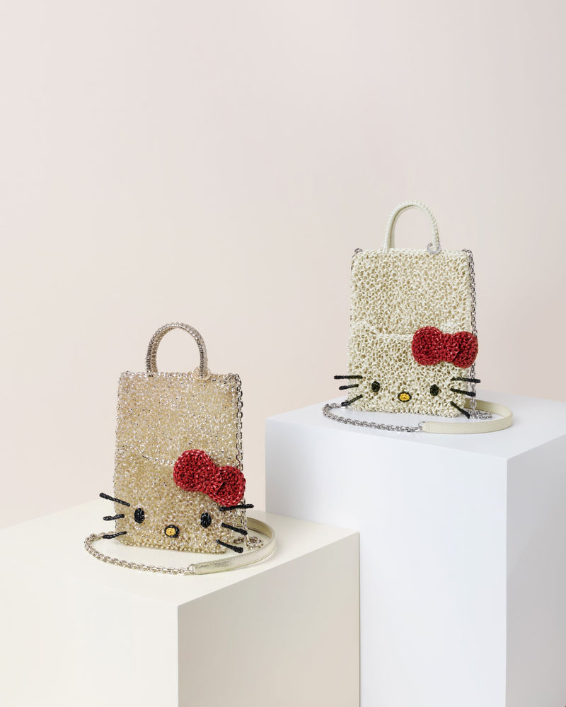 ANTEPRIMA_WIREBAG_SANRIO_HELLO_KITTY_PB24F090JZ_STANDARD_Crossbody_solid-white_gold-silver